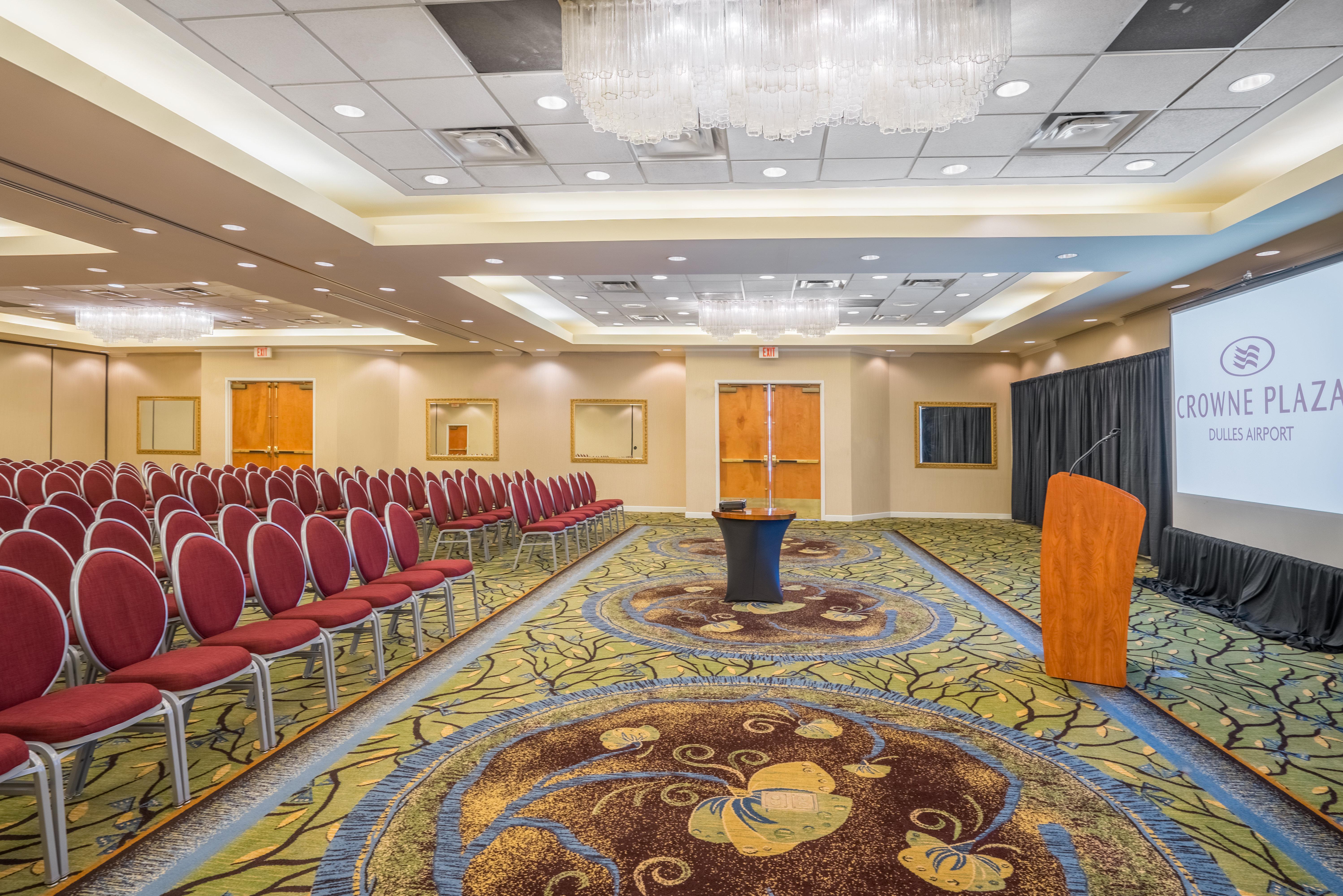 Crowne Plaza Dulles Airport By Ihg Hotel Herndon Exterior photo